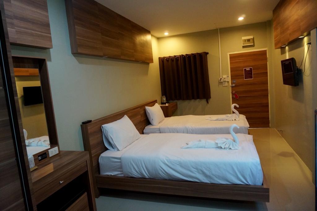 Hotel The Rhea Udon Thani Esterno foto