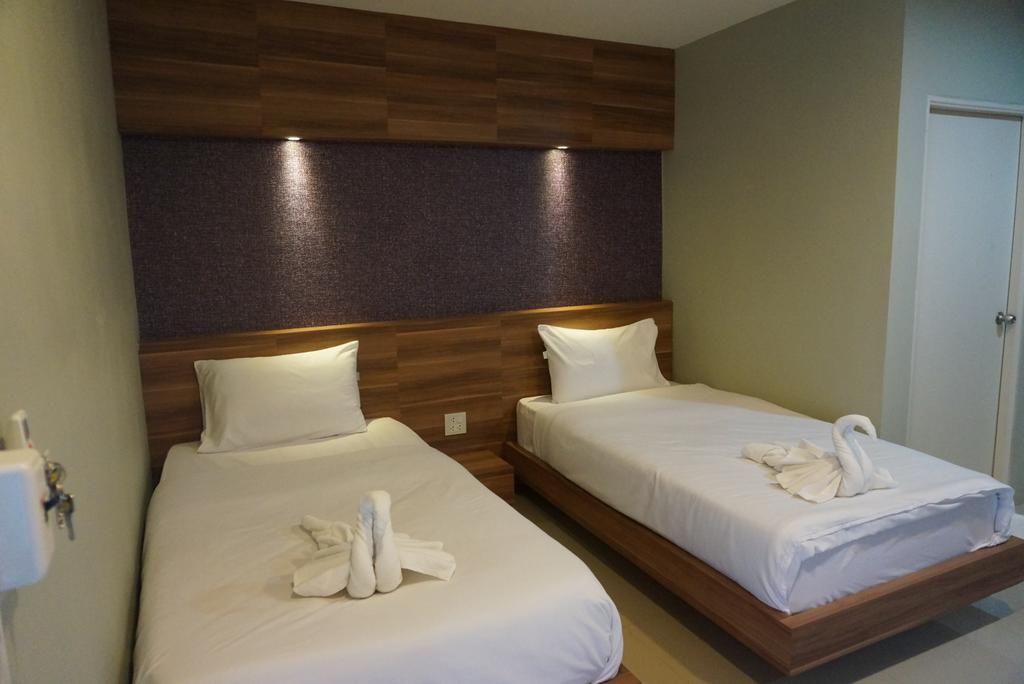 Hotel The Rhea Udon Thani Esterno foto