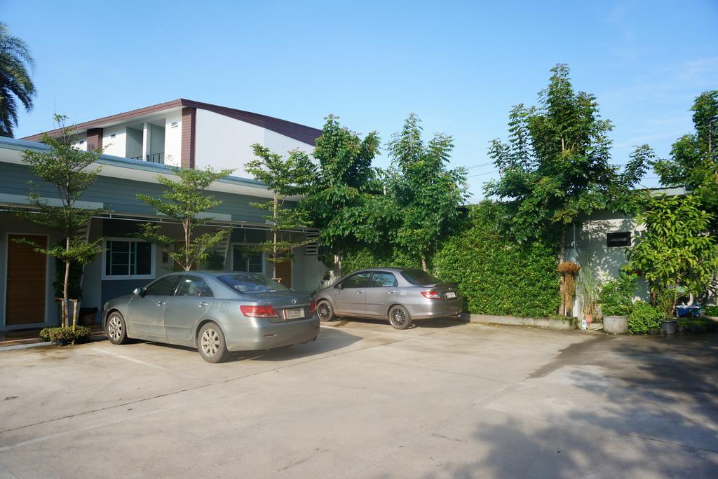 Hotel The Rhea Udon Thani Esterno foto